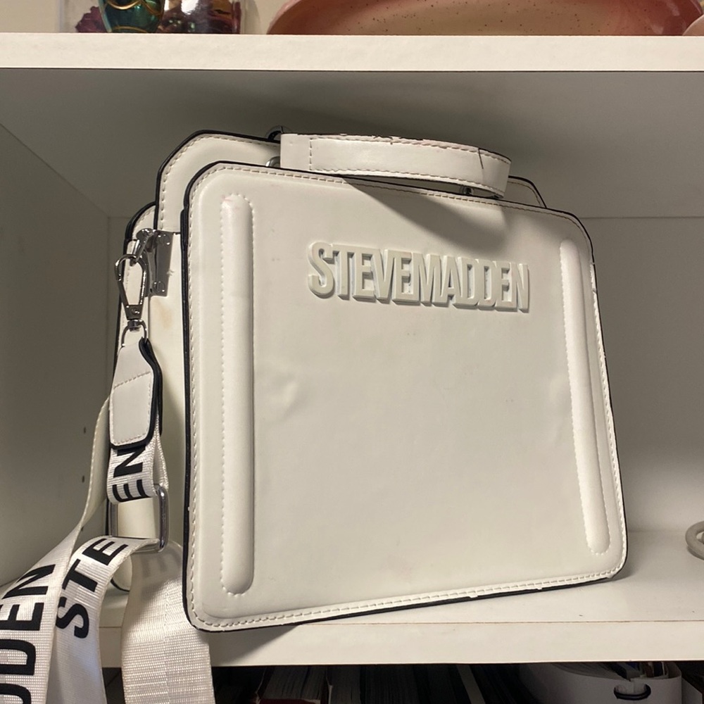 Viral Steve Madden Bevelyn TikTok bag | white & black